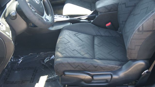 2013 Honda Civic Coupe JUST SERVICED , VERY CLEAN INSIDE AND OUT  - 22805590 - 30