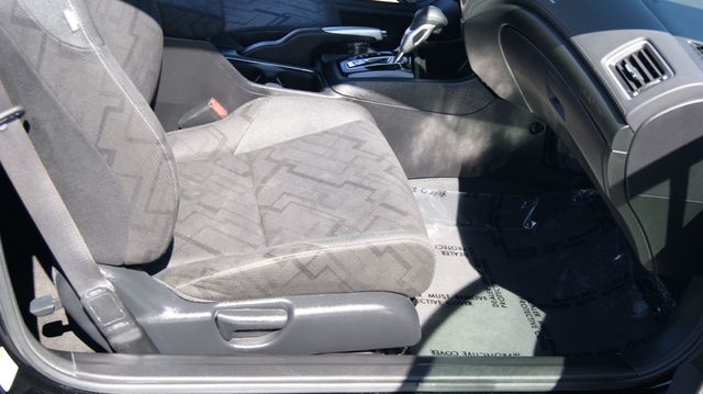 2013 Honda Civic Coupe JUST SERVICED , VERY CLEAN INSIDE AND OUT  - 22805590 - 36