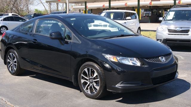 2013 Honda Civic Coupe JUST SERVICED , VERY CLEAN INSIDE AND OUT  - 22805590 - 4