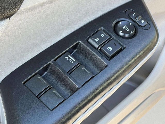 2013 Honda Civic Sedan 4dr Automatic LX - 22960690 - 9