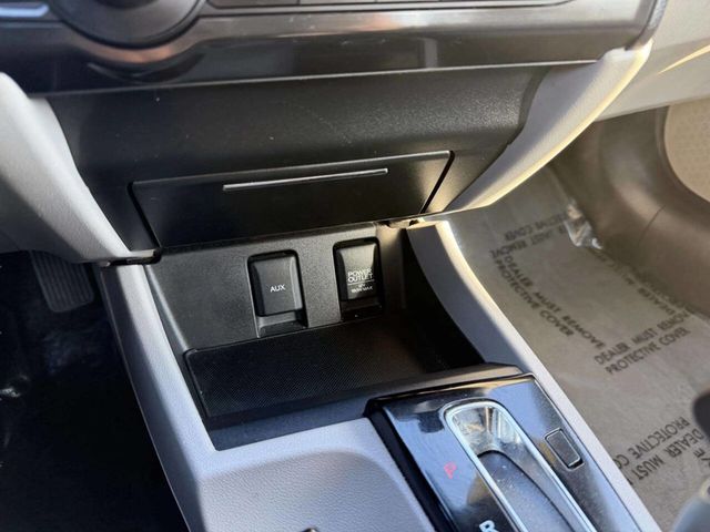 2013 Honda Civic Sedan 4dr Automatic LX - 22960690 - 36