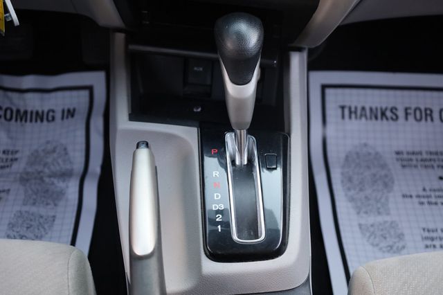 2013 Honda Civic Sedan 4dr Automatic LX - 22833554 - 37