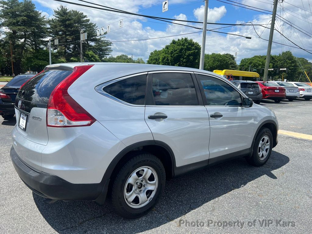 2013 Honda CR-V LX photo 4