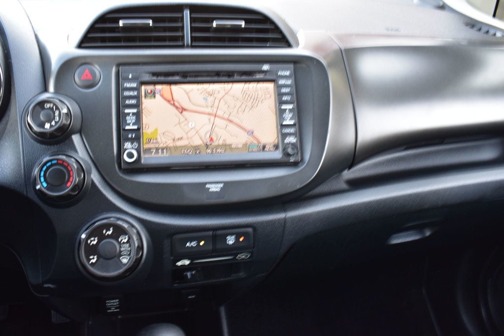 2013 Honda Fit Sport Navi photo 27