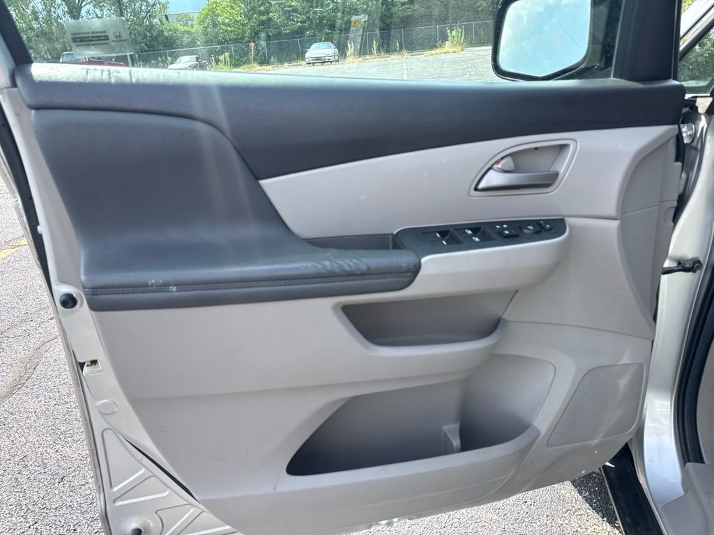 2013 Honda Odyssey 5dr EX - 23075884 - 8