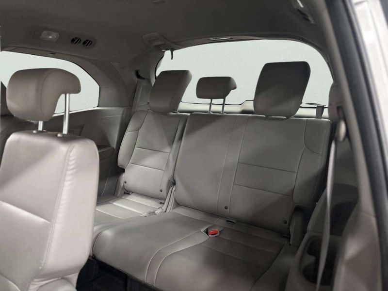 2013 Honda Odyssey 5dr EX-L - 22970214 - 17