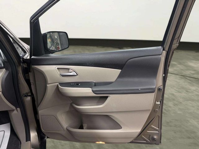 2013 Honda Odyssey 5dr EX-L w/Navi - 23024661 - 17