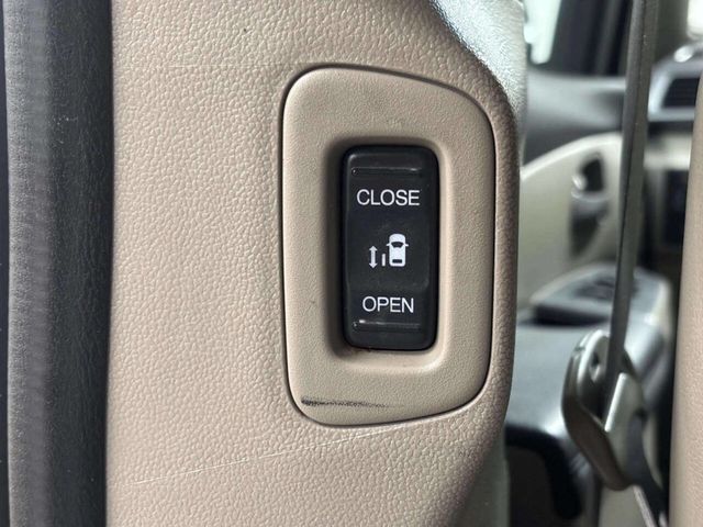 2013 Honda Odyssey 5dr EX-L w/Navi - 23024661 - 19