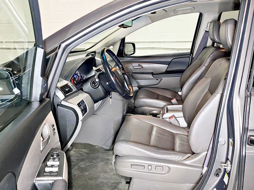 2013 Honda Odyssey 5dr Touring - 22222887 - 19
