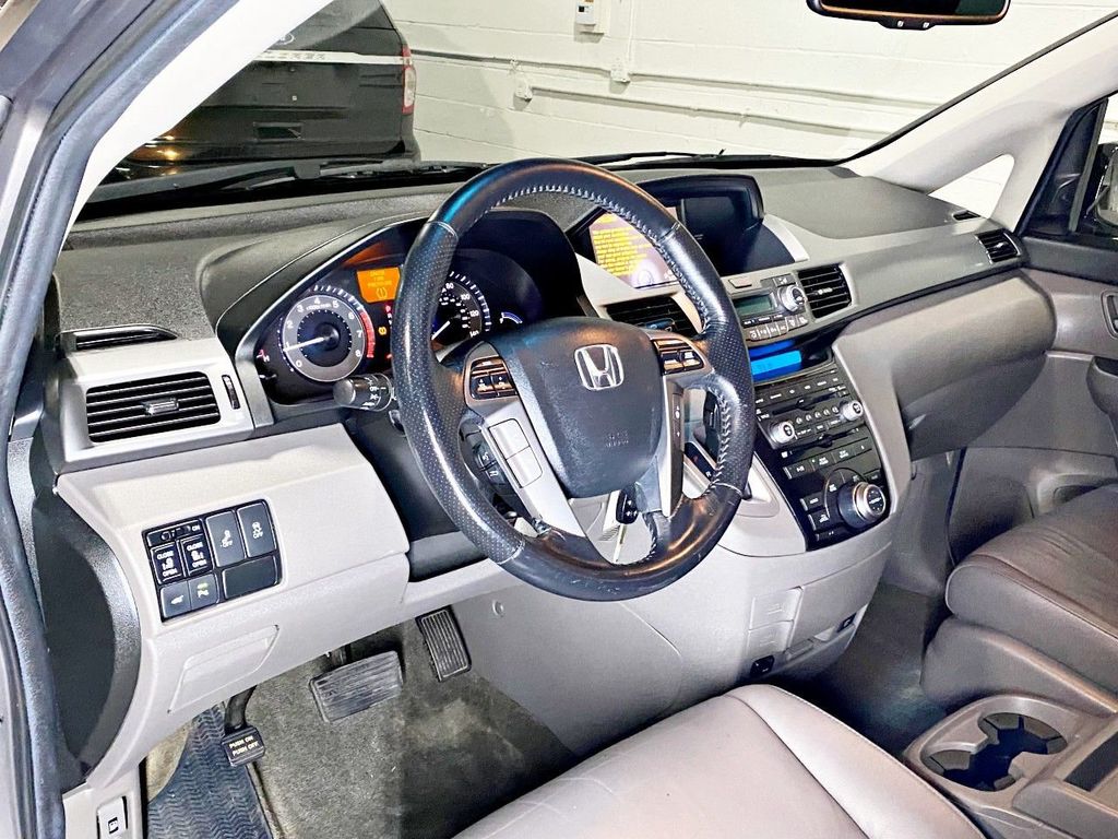 2013 Honda Odyssey 5dr Touring - 22222887 - 20