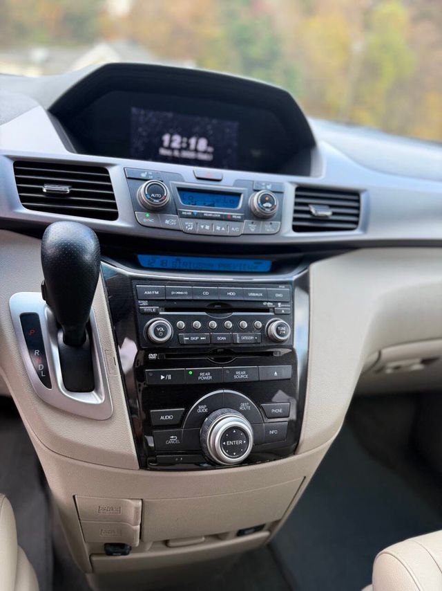 2013 Honda Odyssey Touring 4dr Mini Van - 22944020 - 16