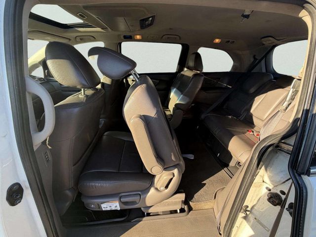 2013 Honda Odyssey Touring 4dr Mini Van - 22989551 - 25