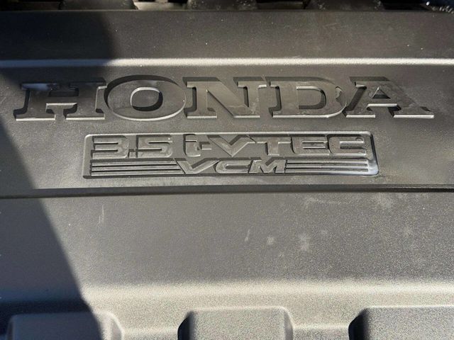 2013 Honda Odyssey Touring 4dr Mini Van - 22989551 - 38