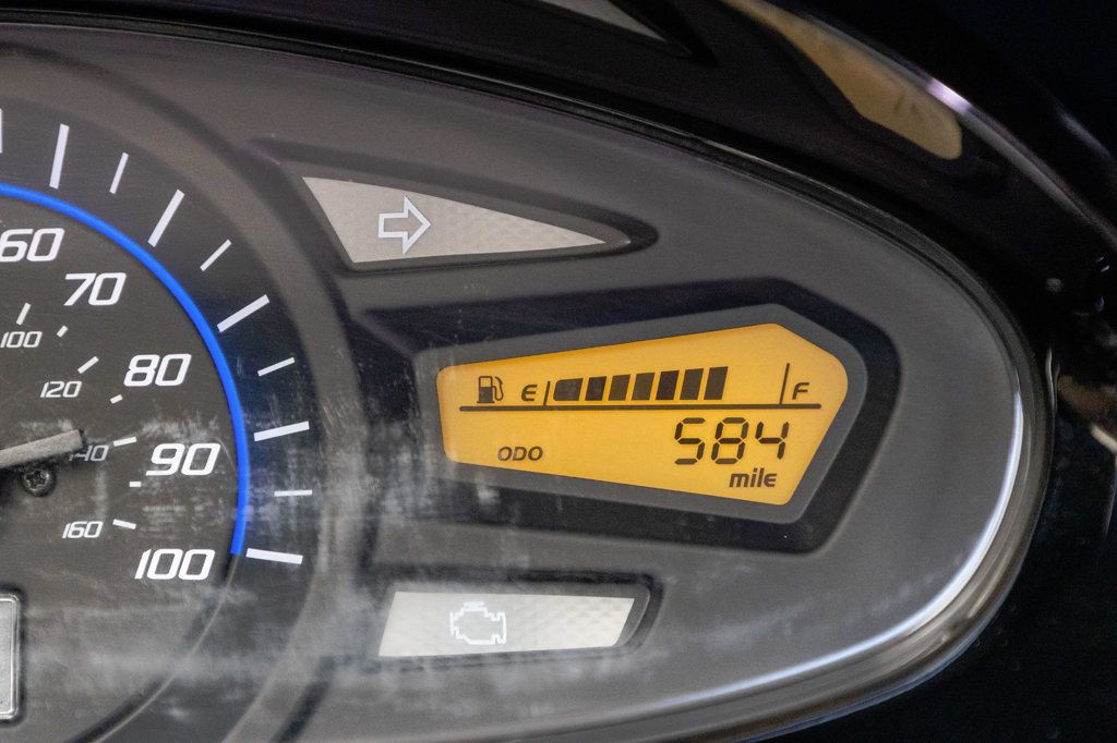 2013 Honda PCX 150 SCOOTER 1-OWNER LOW MILES!!! - 22943394 - 10