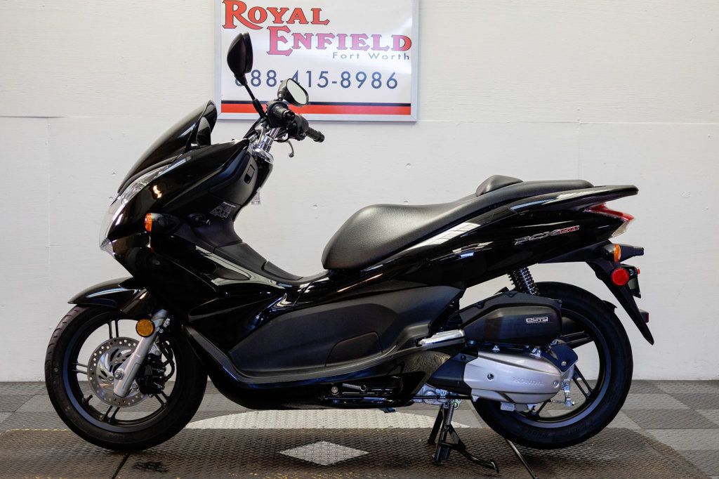 2013 Honda PCX 150 SCOOTER 1-OWNER LOW MILES!!! - 22943394 | Video 2