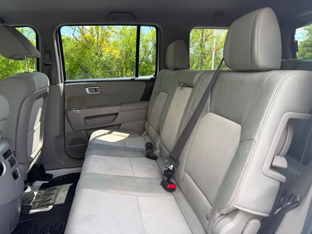 2013 Honda Pilot 2WD 4dr LX - 23024261 - 19