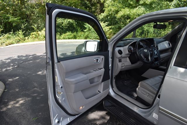 2013 Honda Pilot 2WD 4dr Touring w/RES & Navi - 22906215 - 50