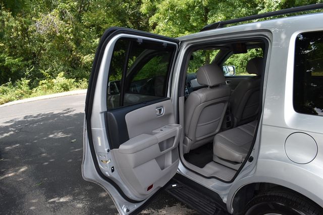 2013 Honda Pilot 2WD 4dr Touring w/RES & Navi - 22906215 - 52