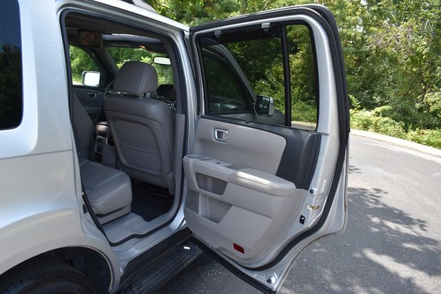 2013 Honda Pilot 2WD 4dr Touring w/RES & Navi - 22906215 - 53