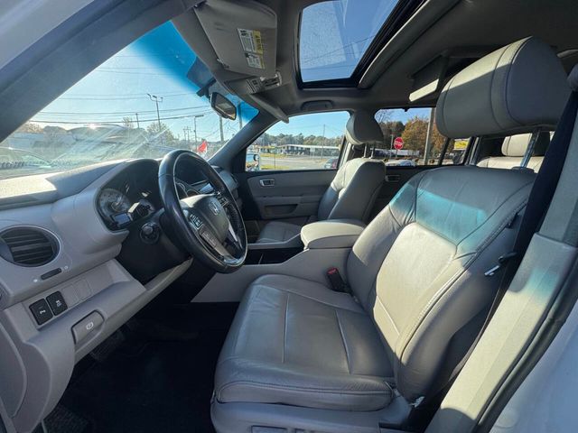 2013 Honda Pilot 2WD 4dr Touring w/RES & Navi - 22945889 - 10