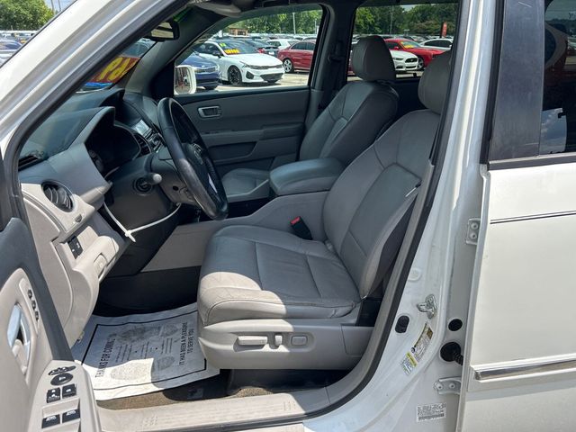 2013 Honda Pilot 4WD 4dr Touring w/RES & Navi - 23039867 - 8