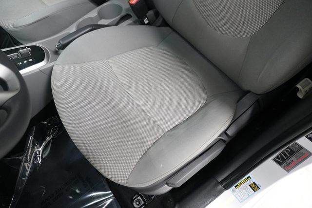 2013 Hyundai Accent 4dr Sedan Automatic GLS - 22935421 - 10