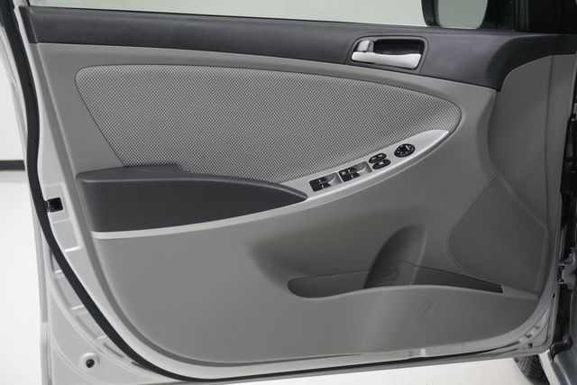 2013 Hyundai Accent 4dr Sedan Automatic GLS - 22935421 - 12