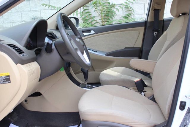 2013 Hyundai Accent 4dr Sedan Automatic GLS - 22901698 - 10