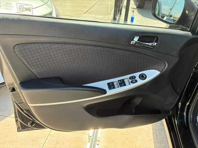2013 Hyundai Accent 5dr Hatchback Automatic SE - 23035689 - 13