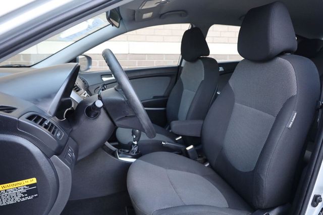 2013 Hyundai Accent GS - 23079127 - 17