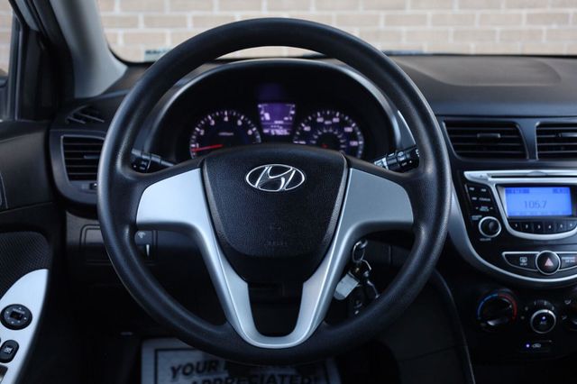 2013 Hyundai Accent GS - 23079127 - 29