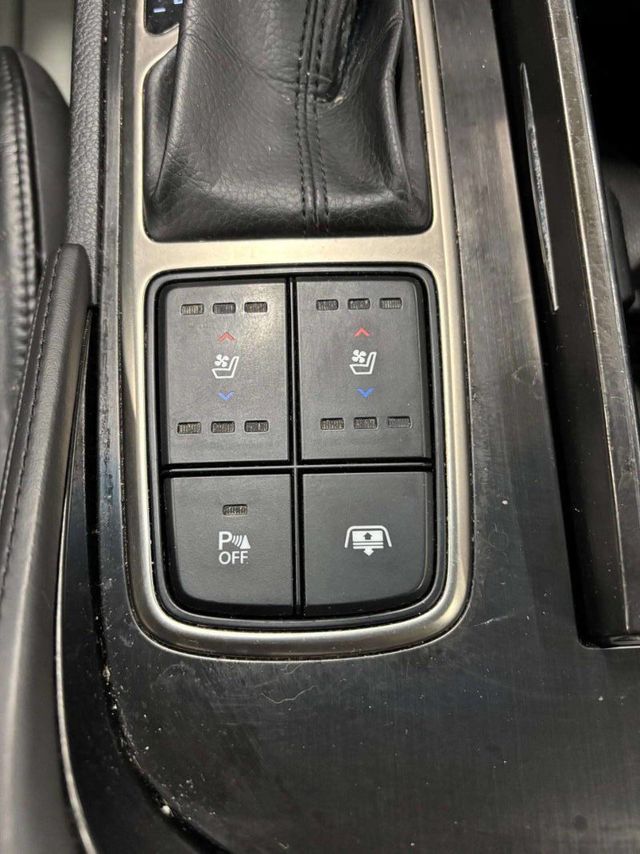 2013 Hyundai Azera 4dr Sedan - 22953809 - 32