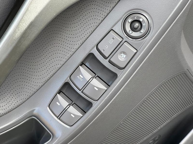 2013 Hyundai Elantra 4dr Sedan Automatic Limited - 22872573 - 11