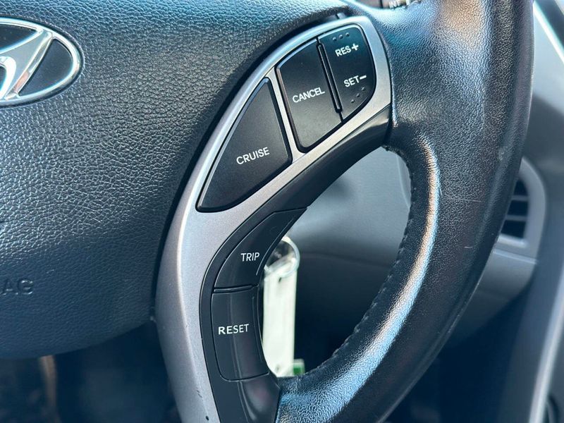 2013 Hyundai Elantra 4dr Sedan Automatic Limited - 22872573 - 26