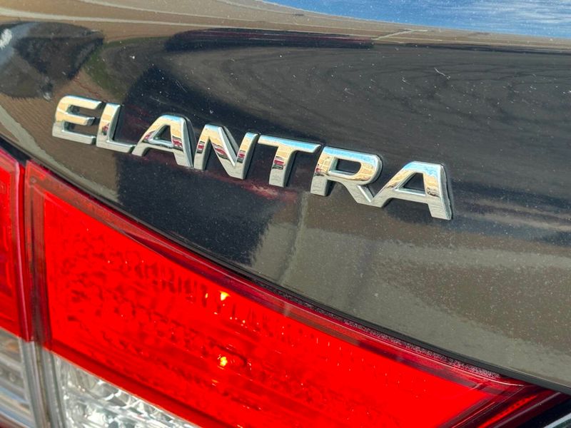 2013 Hyundai Elantra 4dr Sedan Automatic Limited - 22872573 - 4