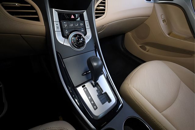 2013 HYUNDAI ELANTRA GLS - 23064182 - 19