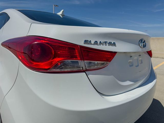 2013 Hyundai Elantra GLS - 22889229 - 18