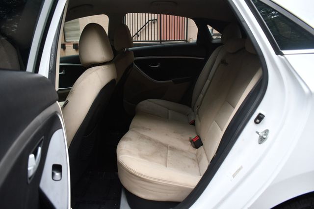 2013 Hyundai Elantra GT Base - 23037445 - 19