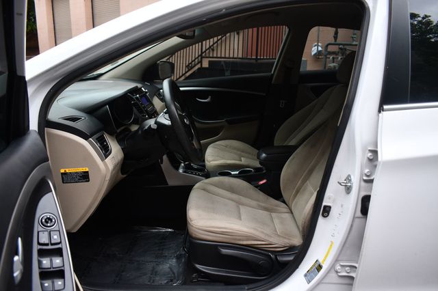 2013 Hyundai Elantra GT Base - 23037445 - 5