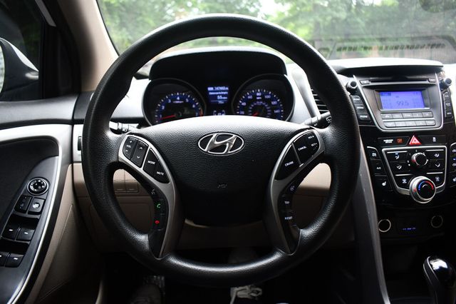 2013 Hyundai Elantra GT Base - 23037445 - 8