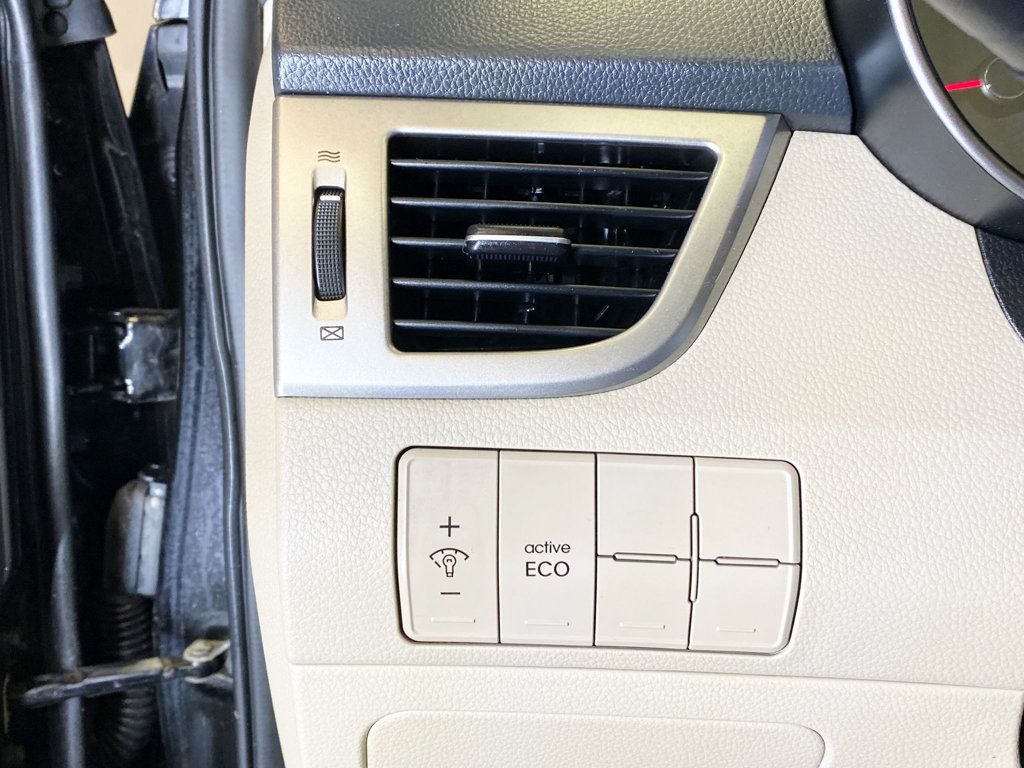 2013 Hyundai Elantra GT Base - 22970869 - 21