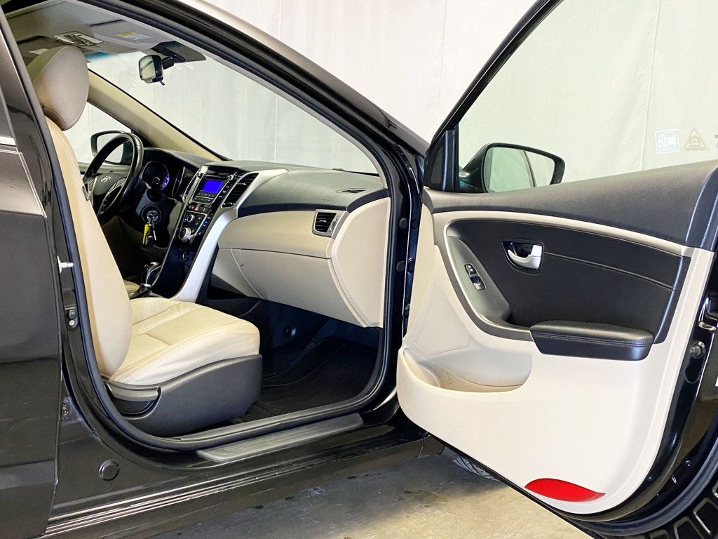 2013 Hyundai Elantra GT Base - 22970869 - 36