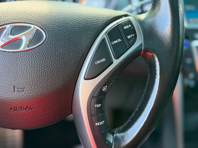 2013 Hyundai Elantra GT Base - 23050487 - 26