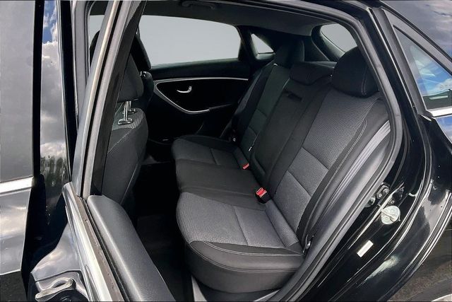 2013 Hyundai Elantra GT Base - 23020224 - 17