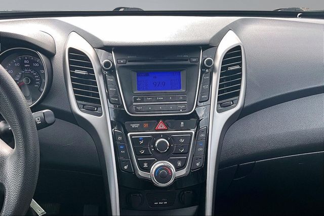 2013 Hyundai Elantra GT Base - 23020224 - 24