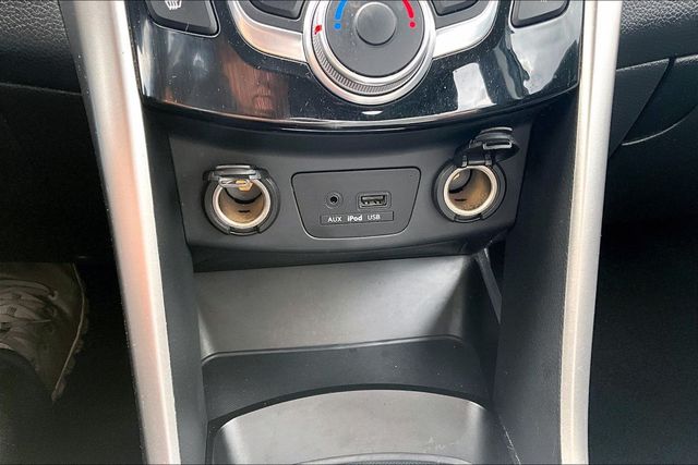 2013 Hyundai Elantra GT Base - 23020224 - 27