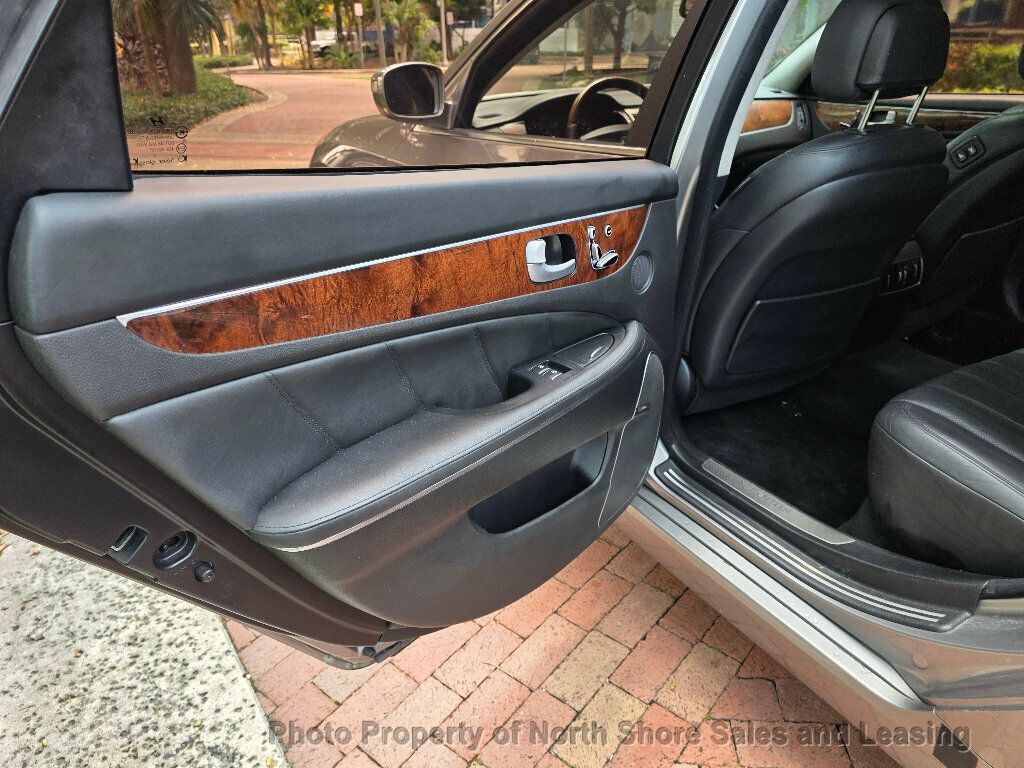 2013 Hyundai Equus 4dr Sedan Signature - 23024741 - 27