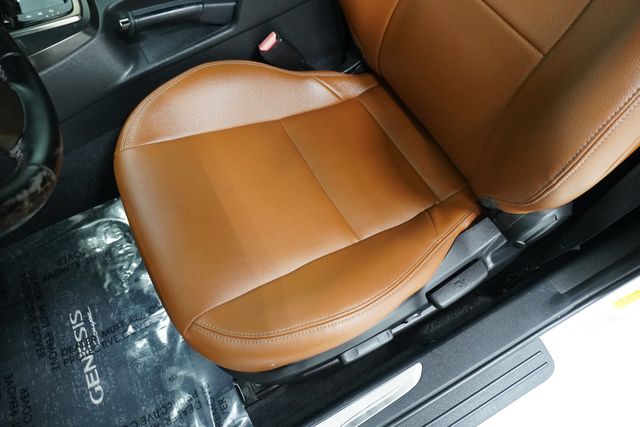 2013 Hyundai Genesis Coupe 2dr V6 3.8L Automatic Grand Touring w/Tan Lth - 22944357 - 9