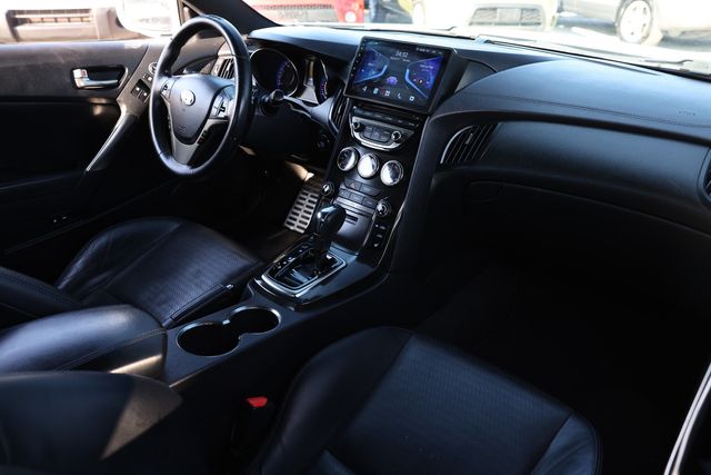 2013 Hyundai Genesis Coupe 2dr V6 3.8L Automatic Track - 22984129 - 17