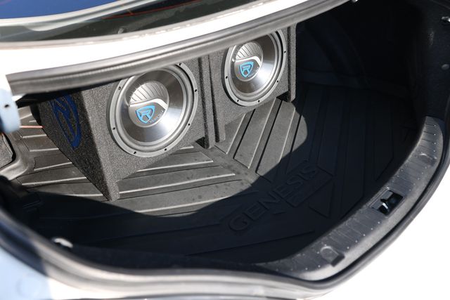 2013 Hyundai Genesis Coupe 2dr V6 3.8L Automatic Track - 22984129 - 24